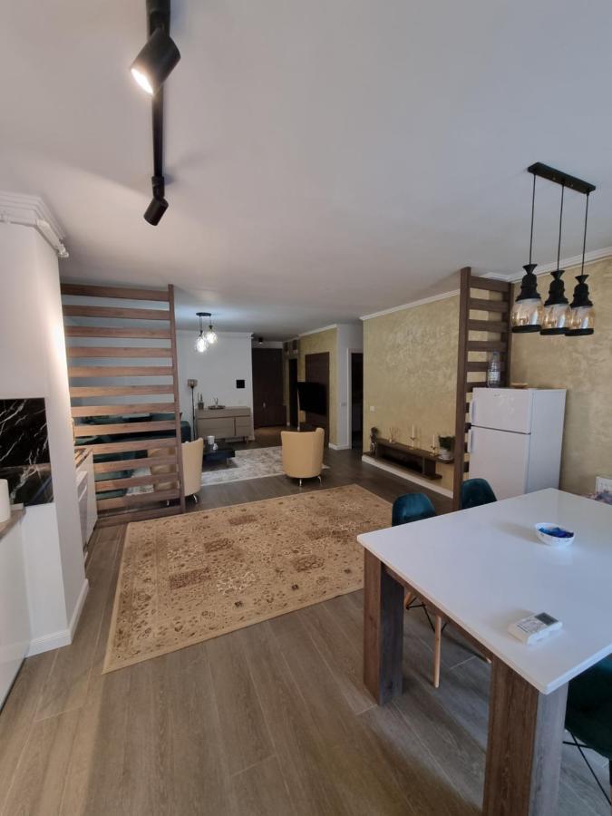 Apartament Superb In Regim Hotelier- Arad Plaza Экстерьер фото